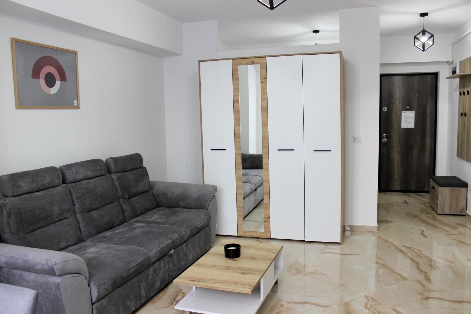 Cozy Apartments In Centre Of Suceava Near Kaufland And University ภายนอก รูปภาพ