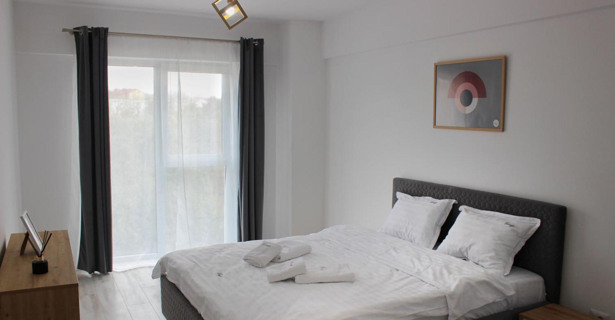 Cozy Apartments In Centre Of Suceava Near Kaufland And University ภายนอก รูปภาพ