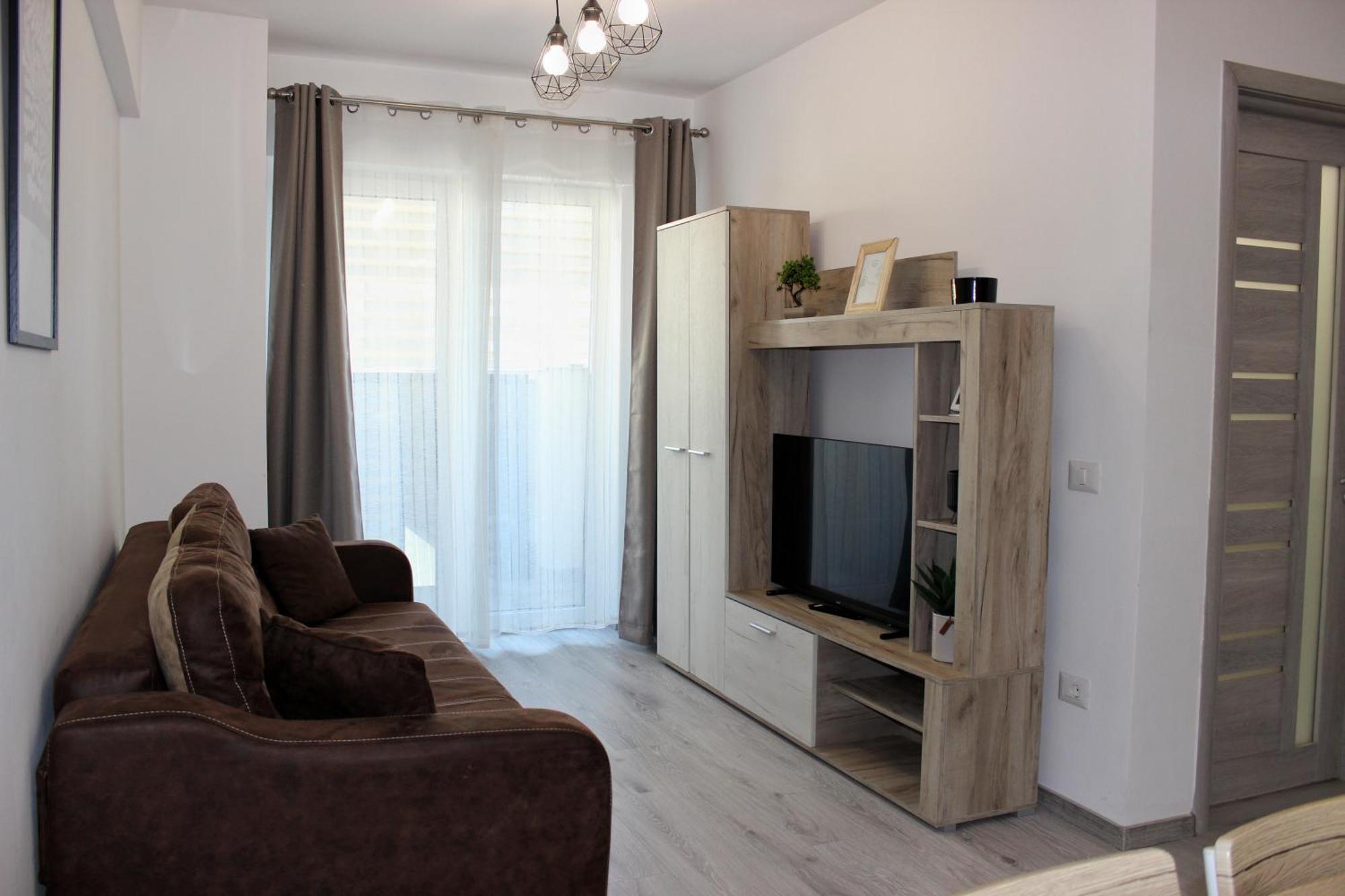 Cozy Apartments In Centre Of Suceava Near Kaufland And University ภายนอก รูปภาพ
